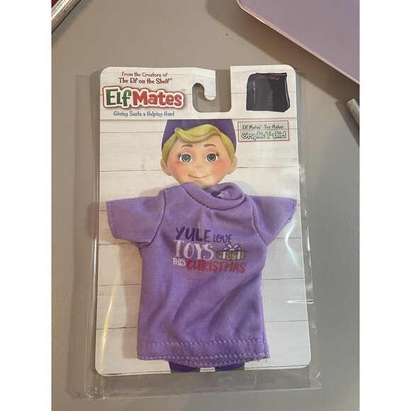 Christmas Elf on a Shelf Mates T-Shirt - Picture 2 of 5
